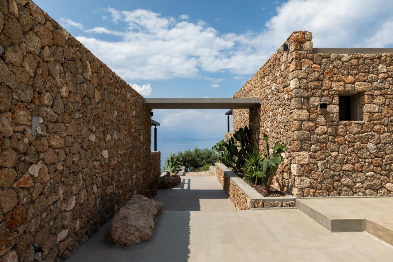 ​Le Grand Bleu Resort Derveni Exterior photo