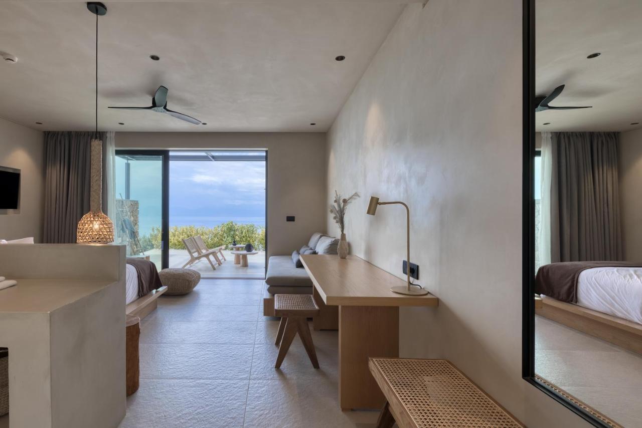 ​Le Grand Bleu Resort Derveni Exterior photo