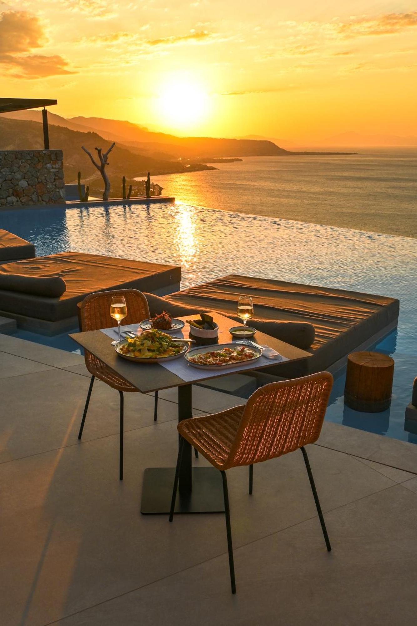 ​Le Grand Bleu Resort Derveni Exterior photo