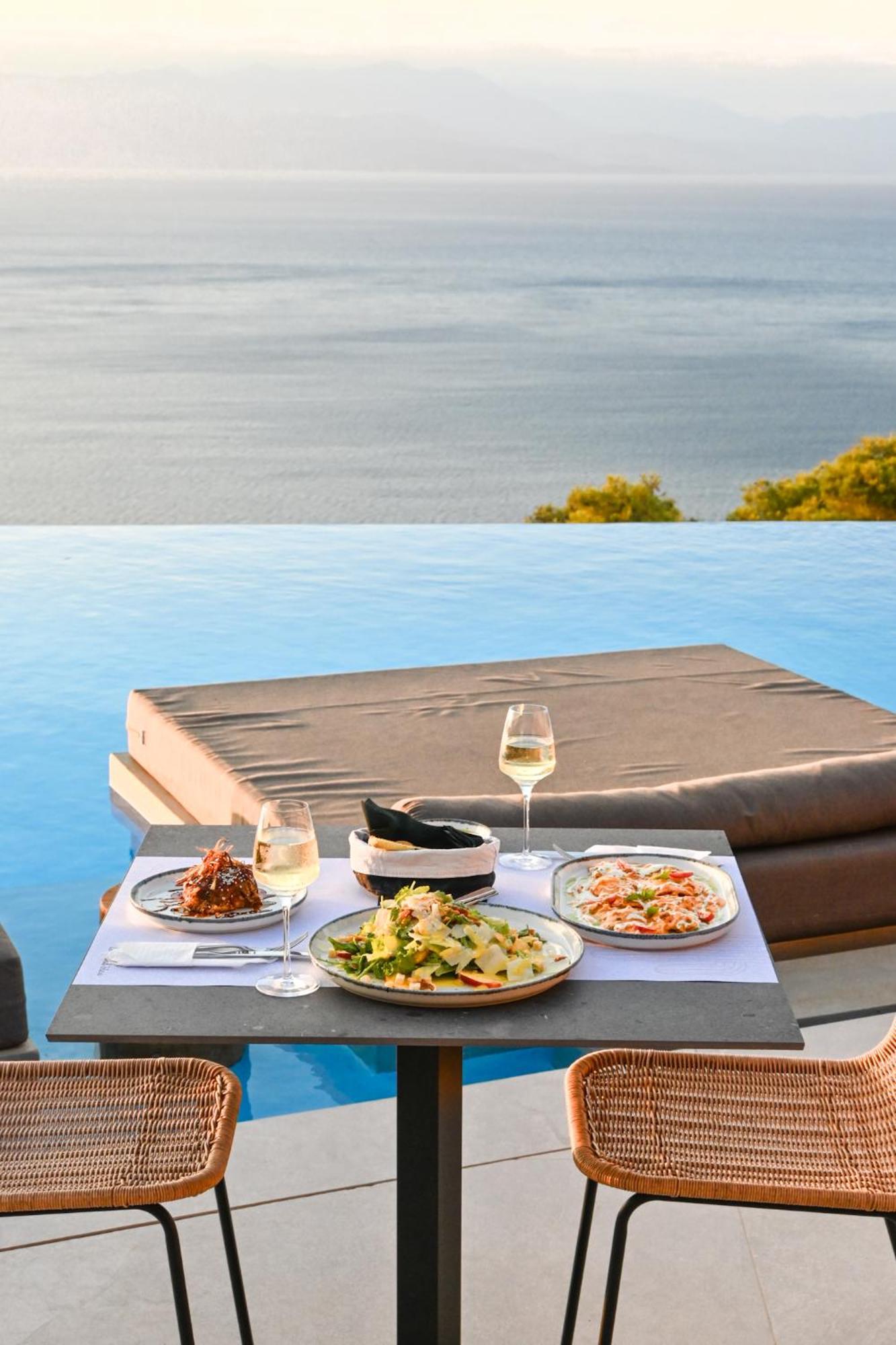 ​Le Grand Bleu Resort Derveni Exterior photo